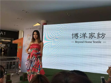 �w��֥�@�G���಩��Ҽ�����ɼ���W���R˹��(zhu��n)�u(m��i)��������F(xi��n)��(ch��ng)