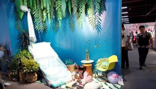 ���R���Ҽ�2017������Ʒ�l(f��)����(hu��)�ɹ��e��