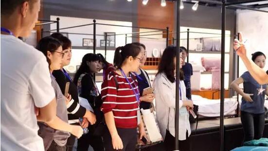 ���R���Ҽ�2017������Ʒ�l(f��)����(hu��)�ɹ��e��