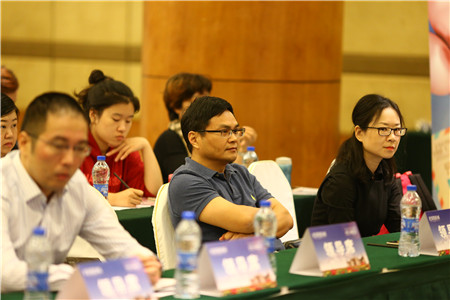 ��(du��)Ԓ(hu��)���졪����ESTEEM��ͥ�Ҽ�2017�괺����Ʒ�l(f��)����(hu��)���A�M(m��n)��Ļ