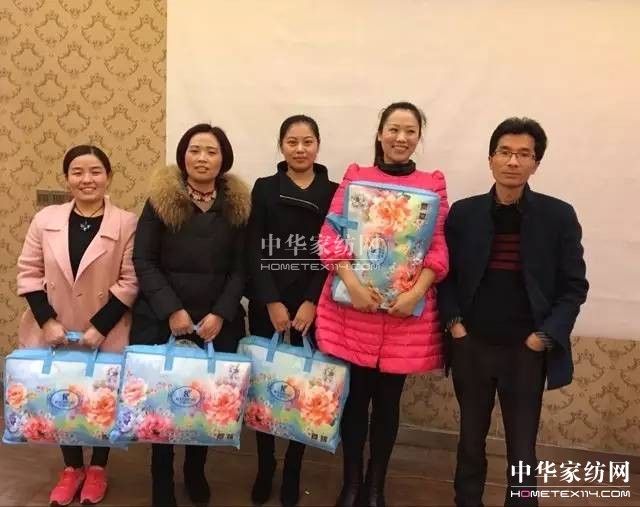 �Pʢ�Ҽ�����������Ӣ�R����ɽ�������@�����£�