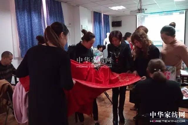 �Pʢ�Ҽ�����Ӣ���������f��Փ�������l��Ӣ����