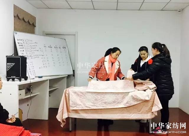 �Pʢ�Ҽ�����Ӣ�Ƽ��S�����(m��ng)��Ⱥ�t����־�ڎp����