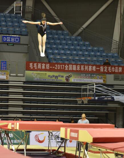 ëë��Ҽ�����ȫ���Ĵ�ϵ��ِ���\��ë���Ů���