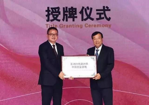 �����������˼�������ޕr�������¸߶ȡ���2017���ޕr��(li��n)�ϕ��Ї�����ں������_