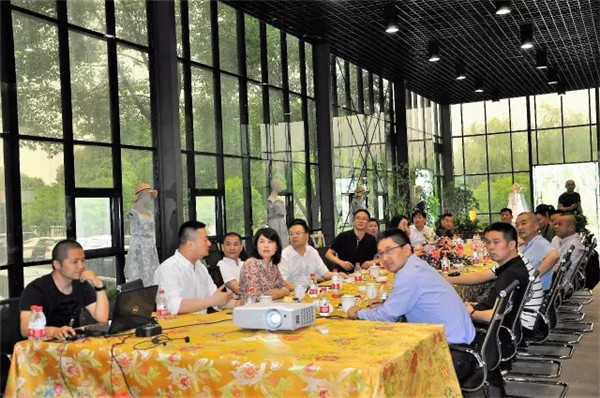 �����Ҽ��f(xi��)�����L��һ������؛�M�M