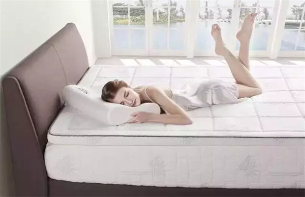 Mlily��(m��ng)�ٺϵ����ҕ������(d��o)ȫ���㉺˯��