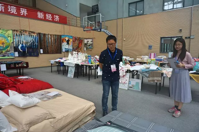 �Ҹ�������ζϯ����ͨ������������300���Ҽ��a(ch��n)Ʒ��Ů�����