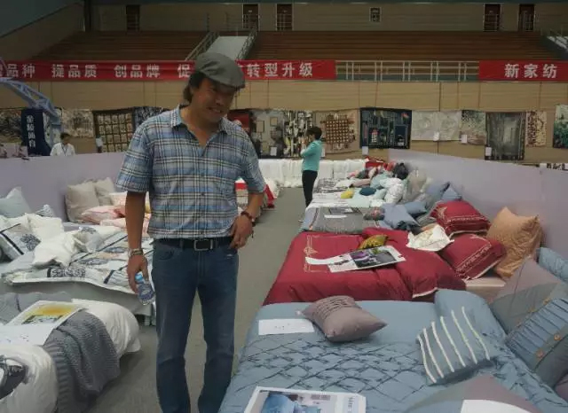 �Ҹ�������ζϯ����ͨ������������300���Ҽ��a(ch��n)Ʒ��Ů��ʣ�