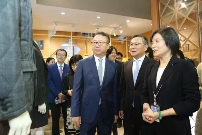 ���@�������(gu��)�L(f��ng)�����м�(li��n)���＾(li��n)չ���_(k��i)Ļ