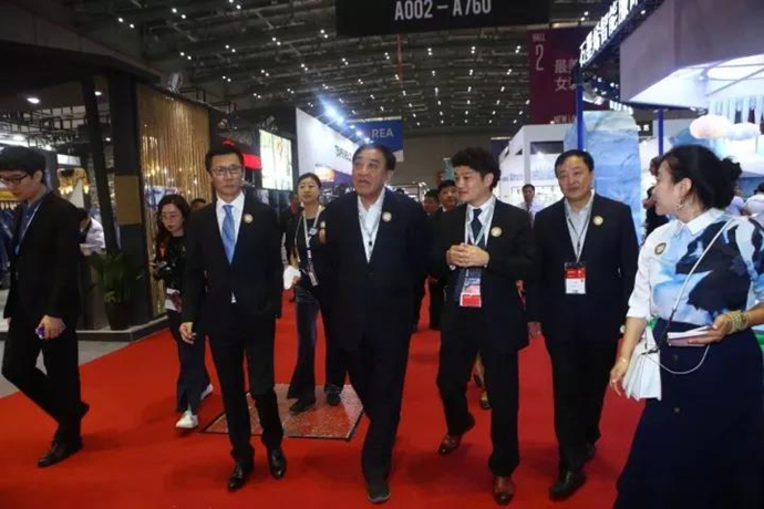 ���@�������(gu��)�L(f��ng)�����м�(li��n)���＾(li��n)չ���_(k��i)Ļ