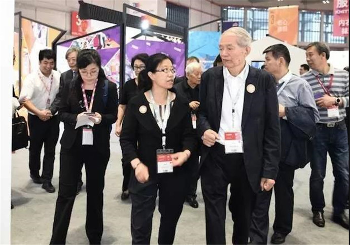 ���@�������(gu��)�L(f��ng)�����м�(li��n)���＾(li��n)չ���_(k��i)Ļ