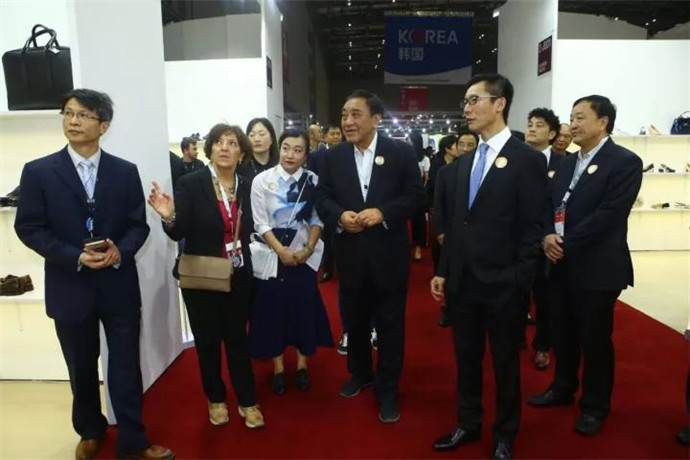 ���@�������(gu��)�L(f��ng)�����м�(li��n)���＾(li��n)չ���_(k��i)Ļ