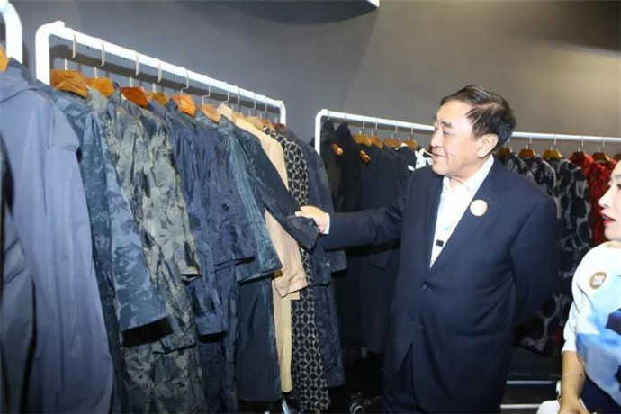 ���@�������(gu��)�L(f��ng)�����м�(li��n)���＾(li��n)չ���_(k��i)Ļ