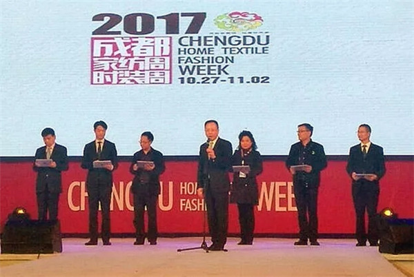 �r(sh��)�����I(l��ng)������2017�ɶ��Ҽ���•�ɶ��r(sh��)�b�������ݾ��ʆ�Ļ