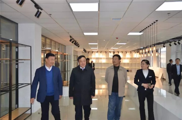 ��P(y��ng)��ģ�������w��(m��ng)�Ҽo(j��)���^���м�(li��n)���衰��(��i)��(gu��)���x�������ء�