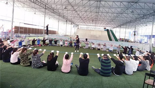 �Pʢ����F(tu��n)�����(d��ng)�O��(zh��n)�澳���ƵZͬ����