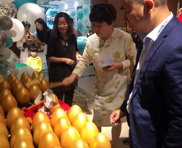 ���Լ�����ϯ˯�߹�|(zh��)�Pʢ�Ҽ������(hu��)���f����˯�������x��