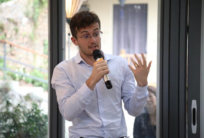 ����Ȼ���ؾ�����������һ�����ӵİl(f��)����