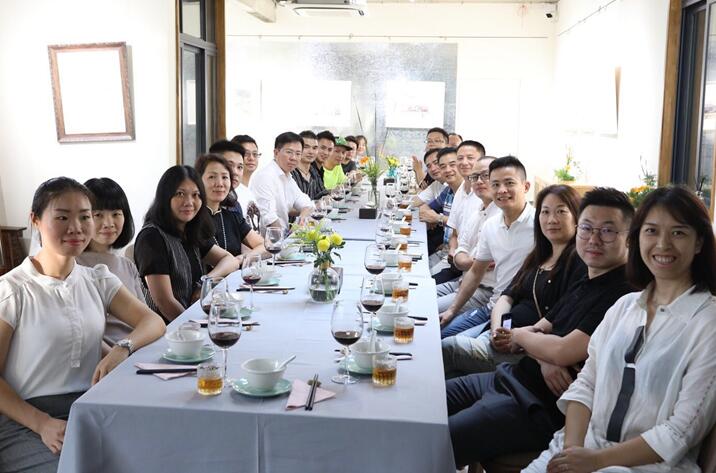 ����Ȼ���ؾ�����������һ�����ӵİl(f��)����