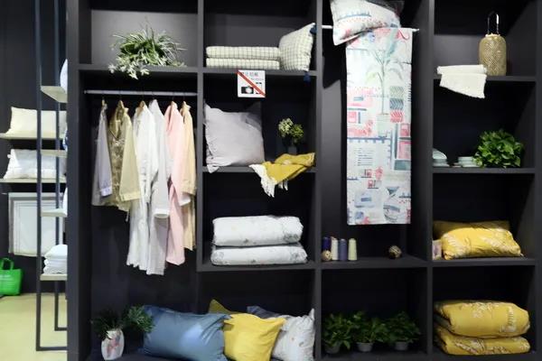 ���첼������չ2020intertextile�Ϻ��Ҽ�չ�����h(yu��n)��(chu��ng)������M�@���H��