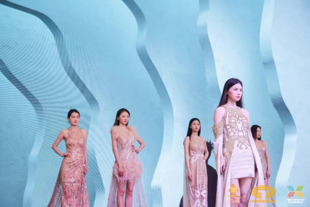 䁾͌�����֮·�����F(xi��n)���|(zh��)���l(f��)չ--2022�Ї���������(y��ng)朴������ͨ¡���e��