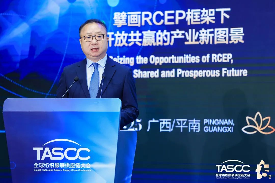 ��θ��|(zh��)����ʩRCEP��̤��ȫ�򼏿����b�a(ch��n)�I(y��)�_�Ź��A�l(f��)չ֮·��